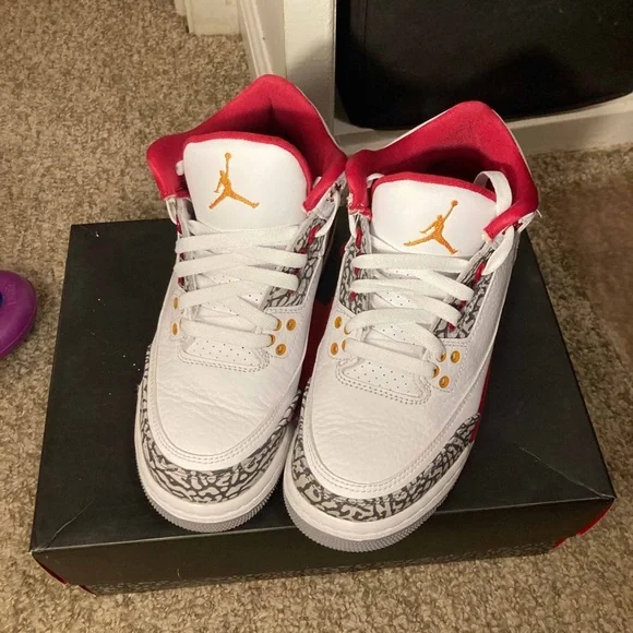 Worn only a handful of times!!! Jordan 3 ‘Cardinal Red’ - Picture 4 of 8